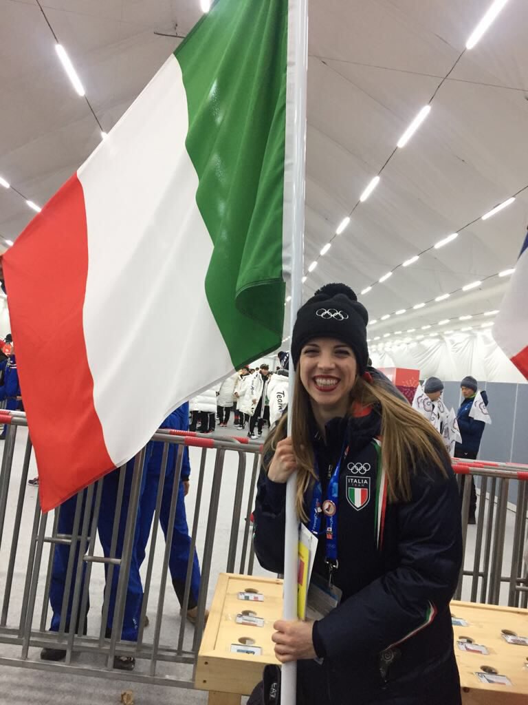 Orgogliosa..... 🇮🇹⛸

So happy!! 😃 
#CaroOnIce #happy #emotions #figureskating #life #olympicwinter #Pyeongchang2018 #fiammeazzurre