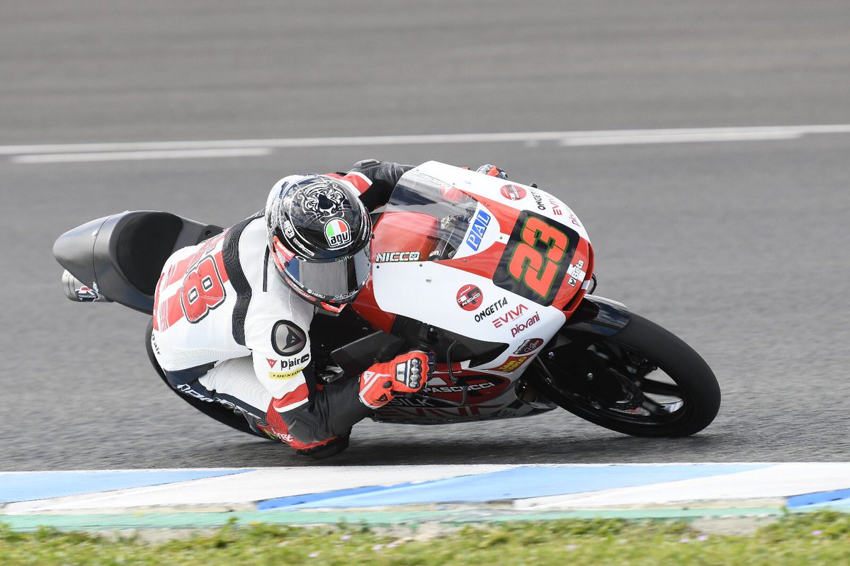 _Nicco23's tweet photo. TANTO lavoro qui a Jerez! 3 giorni positivi💪🏻 / HARD work here in Jerez! 3 positive days💪🏻 @teamSic58 @VRRidersAcademy @dainese @AGVHelmets https://t.co/vtE9E5haJ2