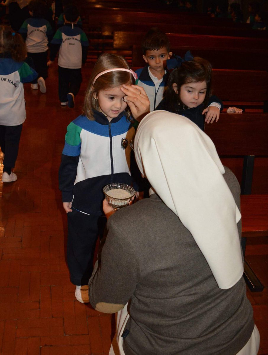PurezaBilbao's tweet photo. Miércoles de Ceniza, empezamos el camino de la Cuaresma!!! #40días #AmigosdeJesús #Oración #Convertir #Amor #Preparase #mirar #Cuaresma18 #SerPurezadeMaría #PurezaBilbao https://t.co/YUMp2sTRw7