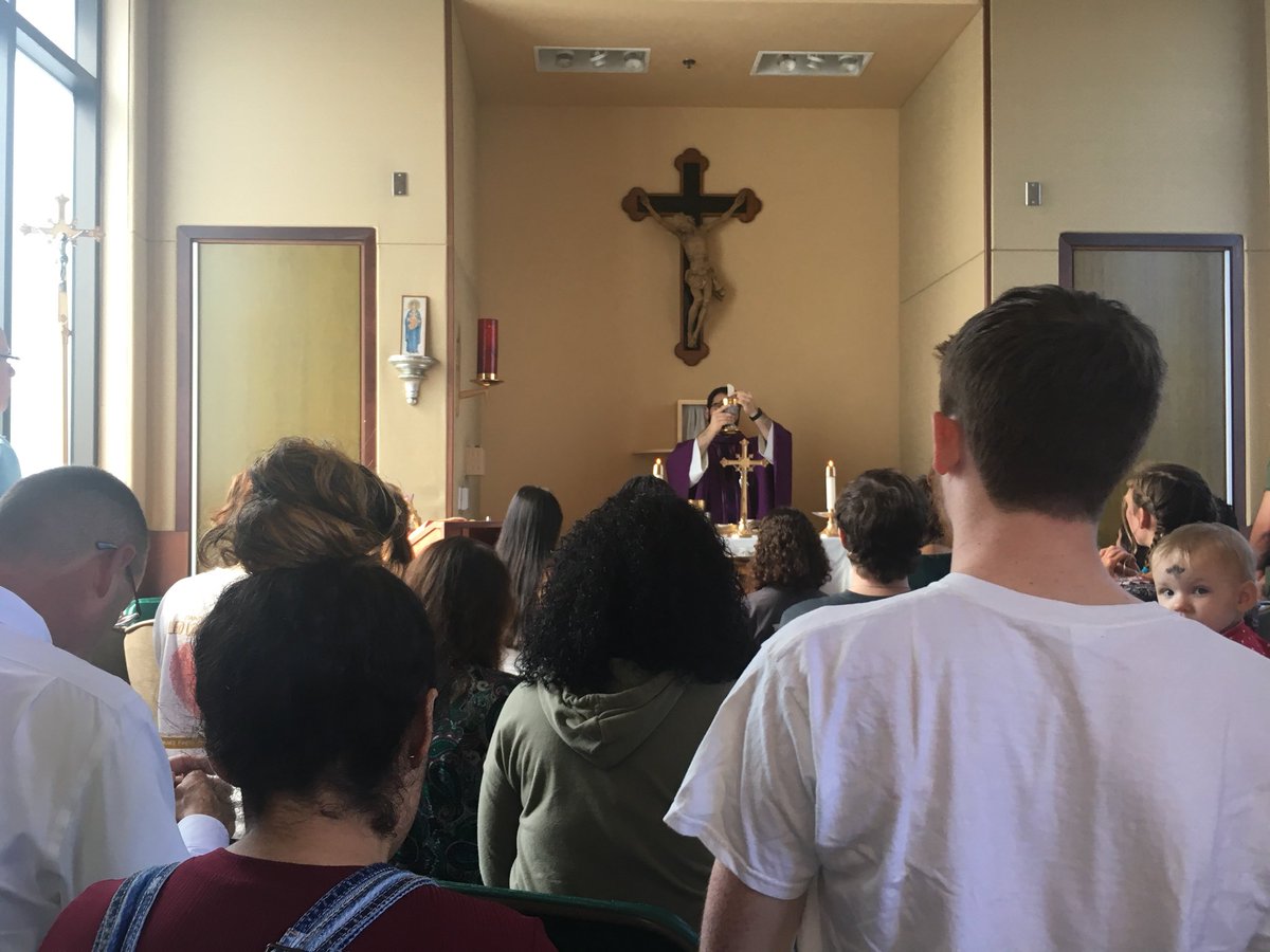 coachc9's tweet photo. Thank you @SaintLeoUniv #ashwednesday #fatherkyle #GodBless @SaintLeoWBB https://t.co/J1chvFJ5Lq