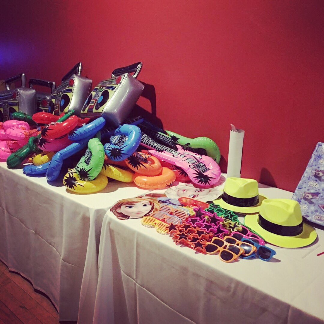 funkychickparty's tweet photo. Ruby-Ann’s 5th Birthday Party was so much fun @stgeorgehotel 
🦄🍿🍭🎂💃🏼 
Thank you so much for inviting us 💕🙏🏼💕 #Funkychicks #Birthdaygirl #Dancingdisco #Birthdayparty #Themedparties #Kidsentertainers #kidsentertainment #Mobilekidsparties #Rochester #Medway  #BeckBromFL https://t.co/oN5GjzaULh