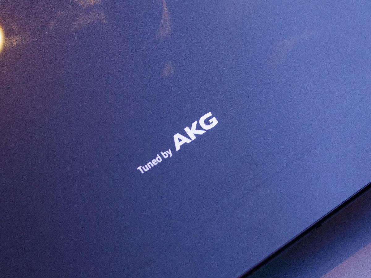 GExperienceFR's tweet photo. Haut-parleurs #stéréo #AKG et #Bixby Vision amélioré sur le #GalaxyS9 👉https://t.co/T8iD9DcGFJ
#Samsung #GalaxyS9Plus #audio #stereo #Harman #speakers #Dolby #hautparleur #smartphone #Bixby #Vision #IA #assistant_ai https://t.co/kLcjXRejaT