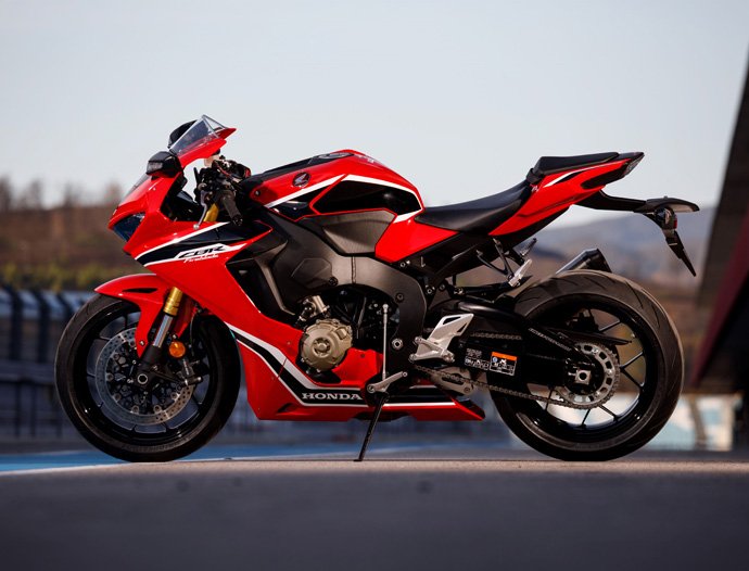 marketmoto's tweet photo. Control Total con la Honda CBR 1000 RR Fireblade
https://t.co/wexdjTvtFF https://t.co/xAwW8d2HJa