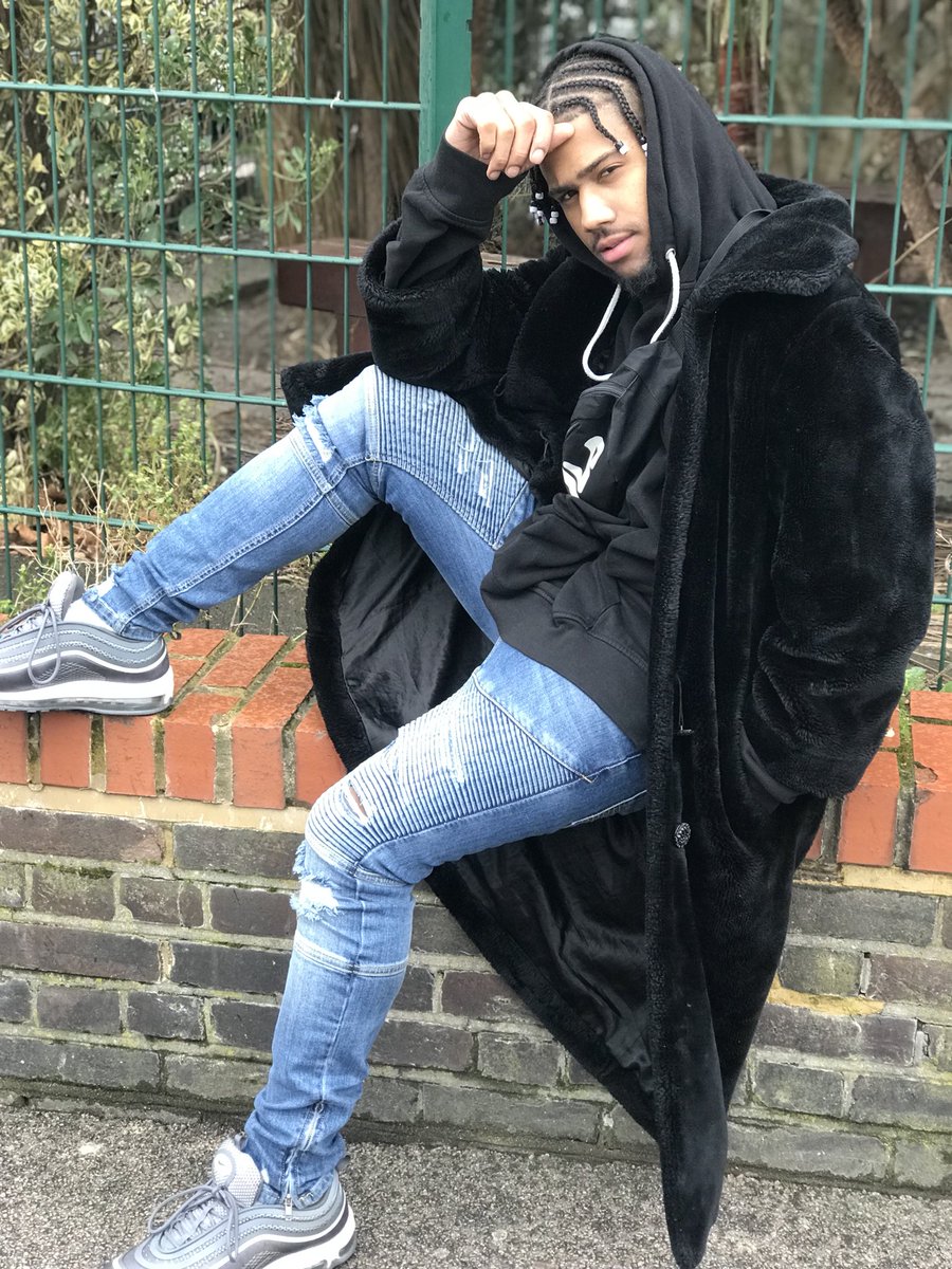 JayLee_Official's tweet photo. Who’s my valentines? https://t.co/NoHpT0SrVc