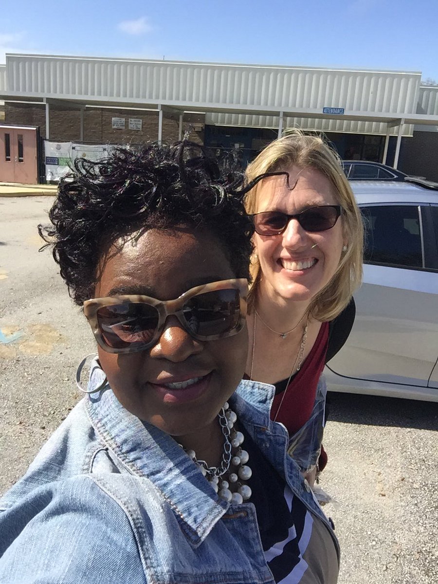 LakeCCReadiness's tweet photo. When IT meets CCR @EustisHigh you have to take a selfie!!!!! Great seeing you today Missy @missybroker #LakeCCR #LakeIT @frances_celis @MartaCRamirez1 @Jarvis_Kathlene @Santos_Daniel17 @Alexander_She1 #Collaboration https://t.co/Di5rS6VeDM