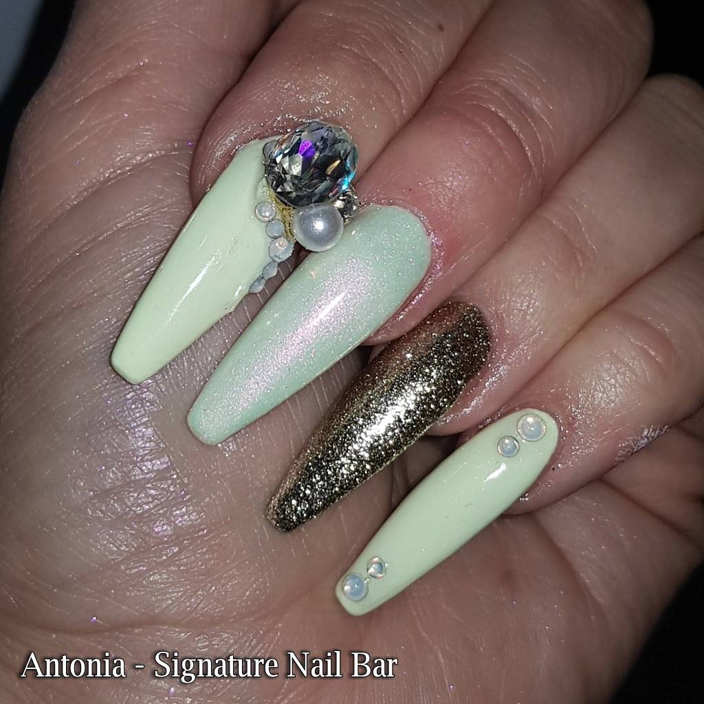 si9naturenails's tweet photo. Long nails #nailsbyantonia #signaturenailbar #SNB #sculptured #acrylics #nails #glitter #blackpoolnails #sculptured #sculptured #acrylics #nails #glitter #blackpoolnails #sculptured #sculptured #acrylics #nails #glitter #blackpoolnails #sculptured https://t.co/eFfJ9iWryu