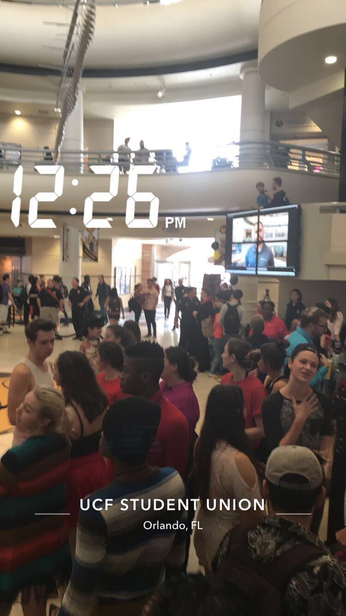 3rdJohnsonboy's tweet photo. Here at the student union to support the fight against sexual violence and abusive relationships. Letβs be clear, sexual abuse or any type of abuse, will not be tolerated! #letsbeclearUCF #postthepositive #1BillionRising #UCF https://t.co/UbfBi5g1UA
