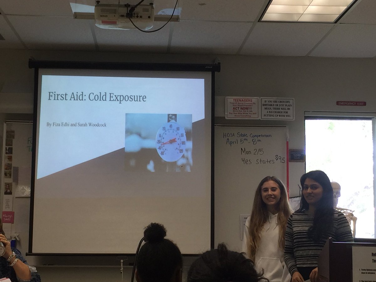 JPTHOSA1718's tweet photo. Amazing first aid presentations by our classmates✨ #firstaid #studentsteaching #leadersoftomorrow https://t.co/oRQQ9bp4hr