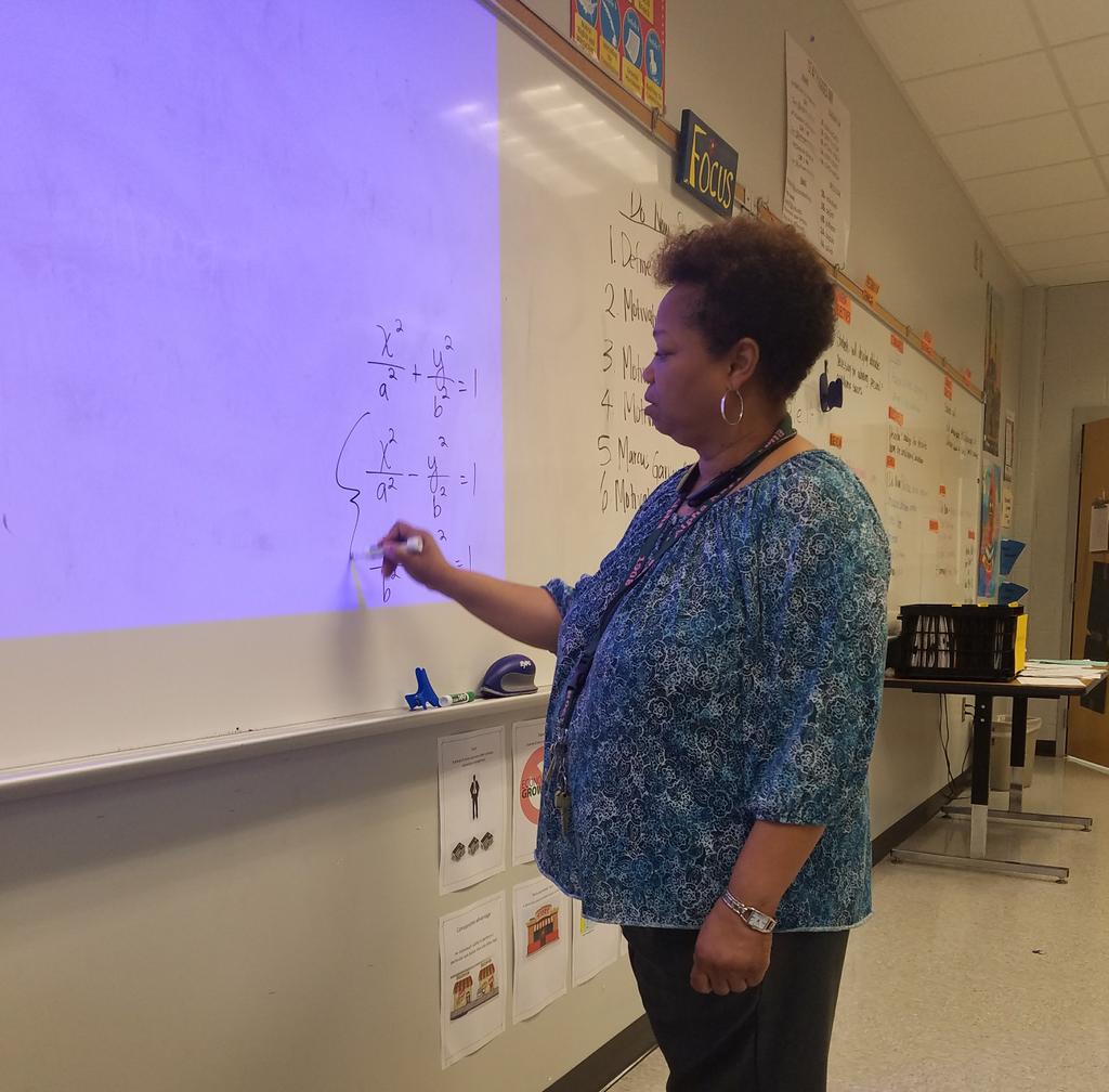 Ms_LMorgan's tweet photo. Getting a quick math lesson from the fabulous Ms. Moreland. #interdisciplinaryplanning @Banneker_HS @BannekerPride https://t.co/m1UKtN2Dq4