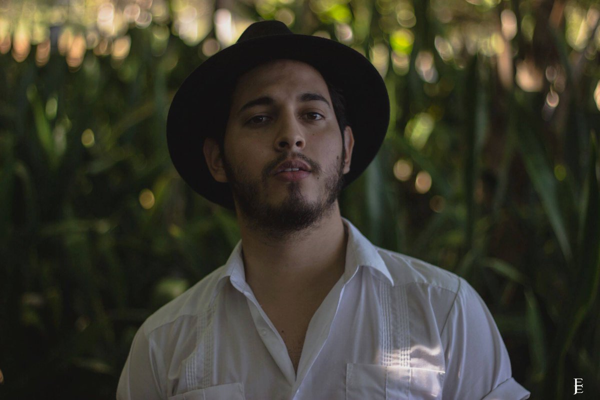 sprfeed's tweet image. #ThrowBackTrack Isaac Álvarez
Conócela: spr.gtgn.co/2EEJJNh