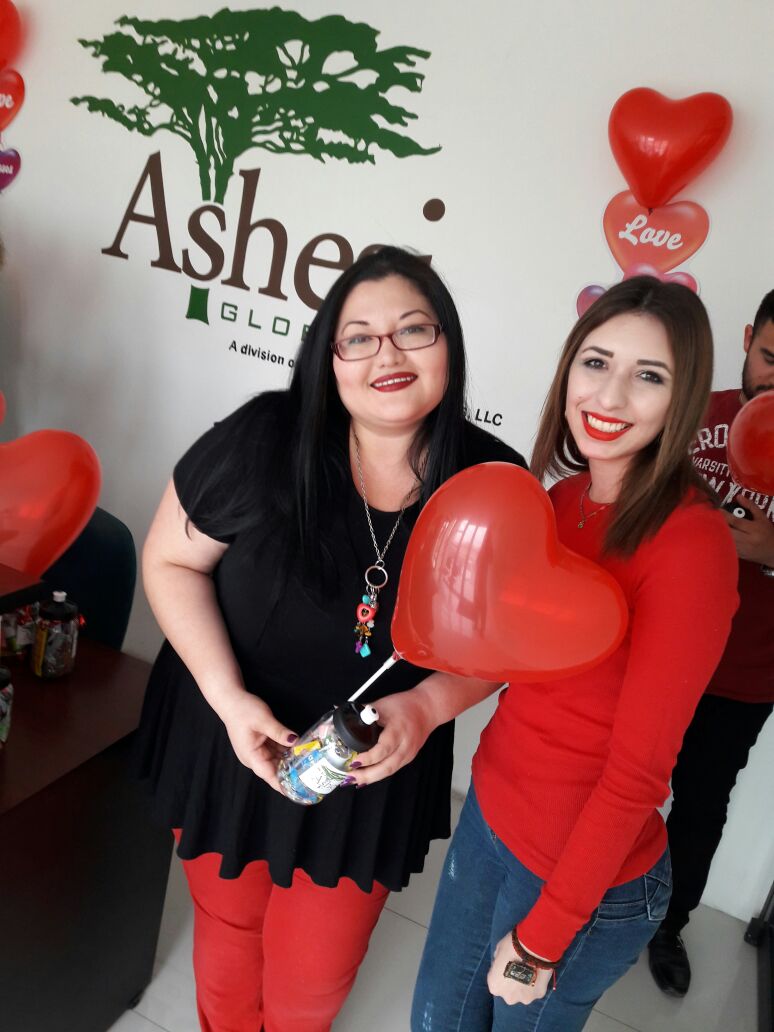 one6onellc's tweet photo. A few of our awesome employees and reps at our contact center in Hermosillo, Sonora Mexico, enjoying some Valentines Fun!  Such great people! #valentines #callcenters #outsouring #healthcare #travel #cable https://t.co/jlN3GCYZT9