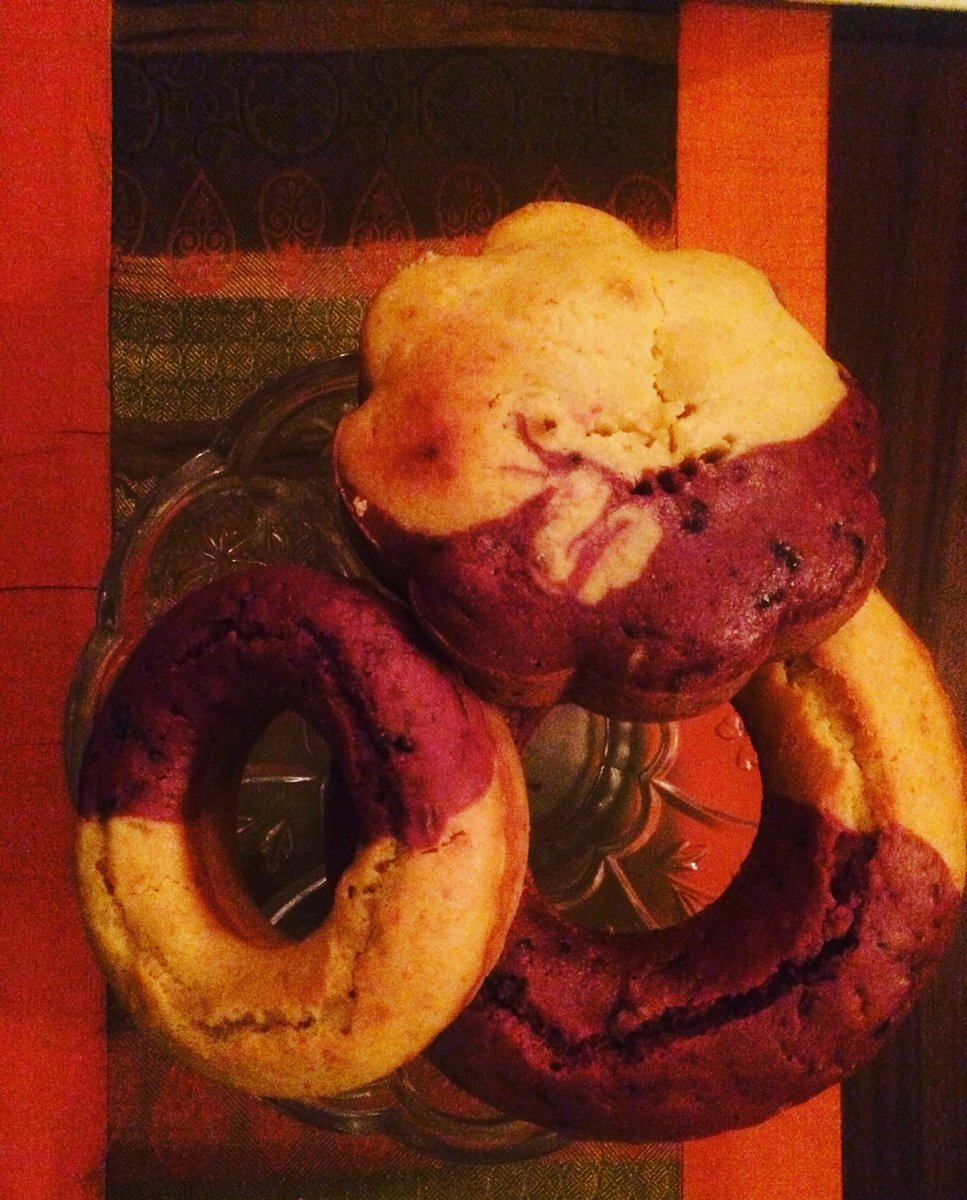 EituVij's tweet photo. Valentine bake say cinnamon beet and banana lemon mix eggless bake ! Super spongy and healthy bake ! #bake #baketoplay #bakeforfun #baketocake #bakingtime #food #foodporn #lovetocook #lovetoshare #valentinesday #valentinebakery #homechef #homecooking #healthychoices #healthycook https://t.co/iYNKThS2xm