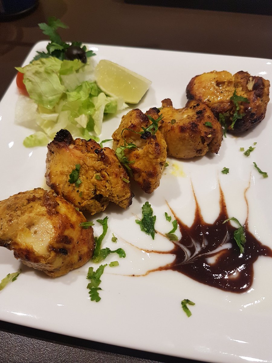 ruthwrites_'s tweet image. So we&apos;re just one course down and we&apos;re sold by @RumiBy. So fresh and delicious. Excited for our mains now! #fdbloggers #livbloggers