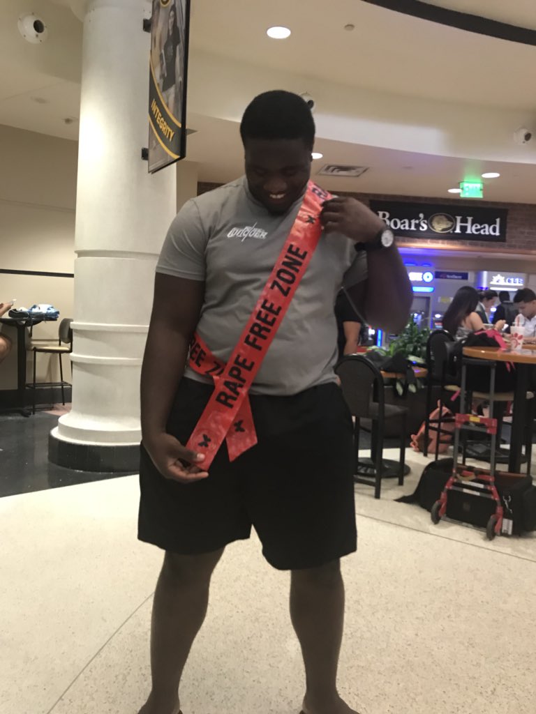3rdJohnsonboy's tweet photo. UCF is a RAPE FREE ZONE #LetsBeClearUCF #1BillionRising #ItsOnUs #PostThePositive https://t.co/FuqbrX6c15