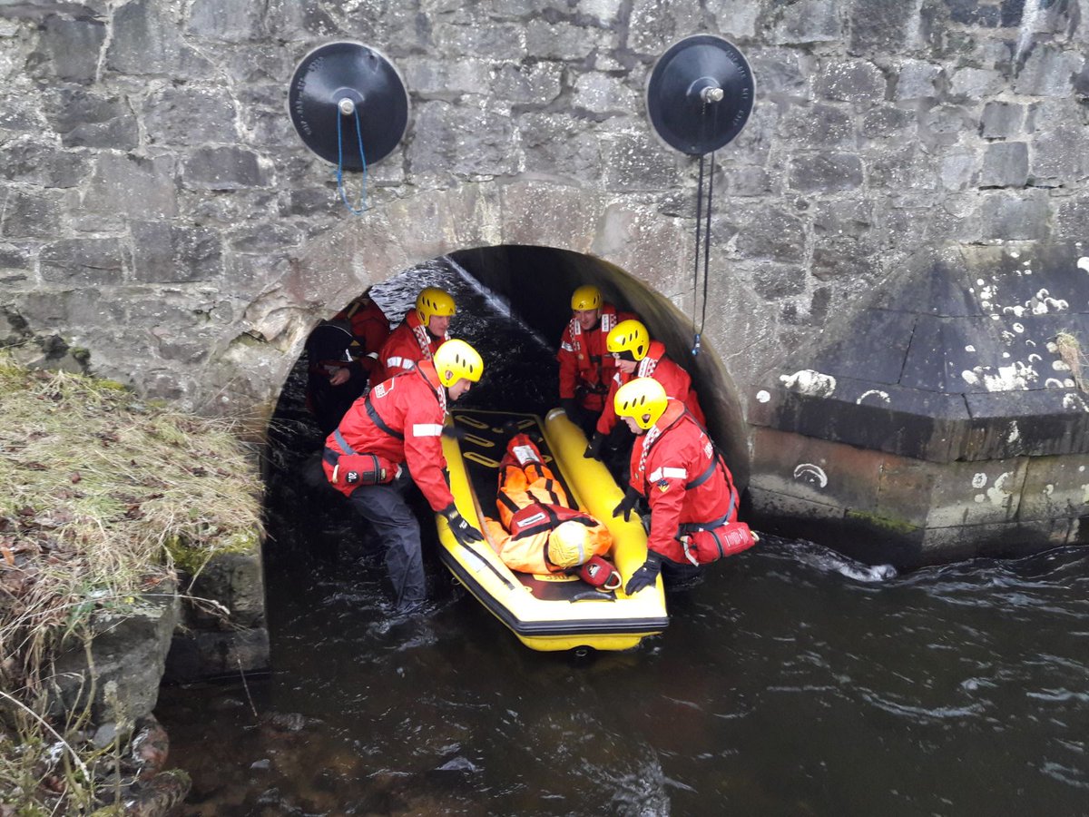 SfrsWaterRescue's tweet photo. Pictures from today's Swiftwater and Flood First Responder course, this was delivered to fire fighters from Methil Fire Station.
Great attitude to training and some really good discussions regarding casualty rescues.
@fire_scot 
#NotJustForFires https://t.co/iQR2wHaNfJ