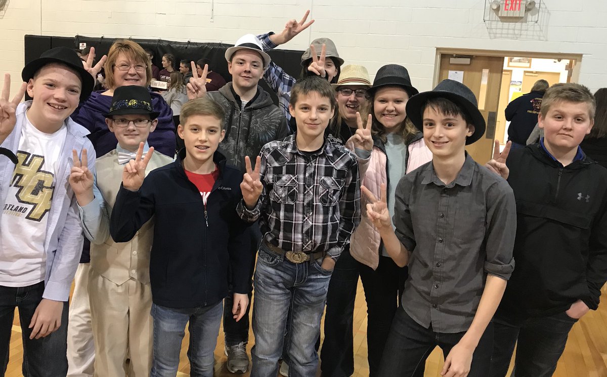 hamptonhawks1's tweet image. CRC Junior High Quiz Bowl Champs. #hawkpride