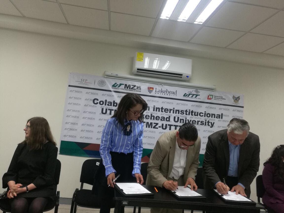 COBAEH_HGO's tweet image. Firma de convenio en la Universidad tecnológica minera de zimapan- Lakehead University-Universidad Tecnológica de Tula Tepeji.
“Grandes sueños para grandes vidas”
#AtréveteaSerCOBAEH