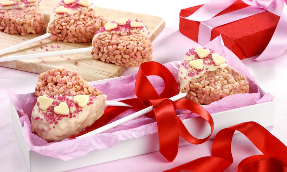 DrOetkerBakes's tweet photo. Celebrate #ValentinesDay and #BakeItTogether in the kitchen! These Crispy Valentine Heart Pops are easy and a great one to make with the kids! https://t.co/EjllBHvo5g https://t.co/KhWcKGo4a8