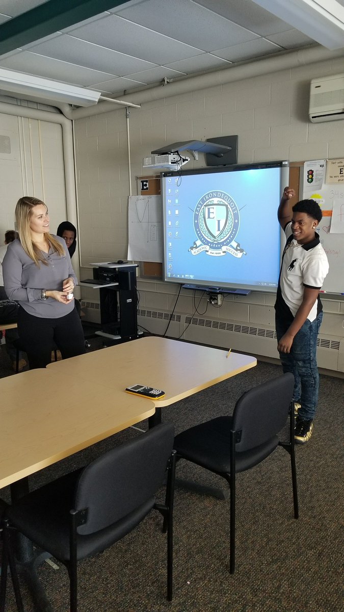 StacyShoemaker9's tweet photo. Using @DiscoveryEd #SOS Snowball Fight in algebra to focus on the details in quadratic equations @AnsonEa23 @Eastridge_EICSD https://t.co/s5rZmJy3sA