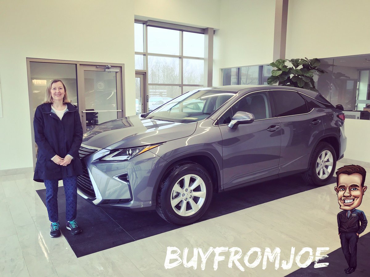 Halted_Up's tweet image. Congrats Margaret! Long time Lexus owner that traded-in her 07 ES350 w/ 169,000 miles for a NEW 2017 RX350. Thrilled to have been able to facilitate another ENJOYABLE car buying experience! 

#Lexus #LexusPlus #BuyFromJoe #tomwoodlexus #usmcveteran #AmazinginMotion #Indianapolis