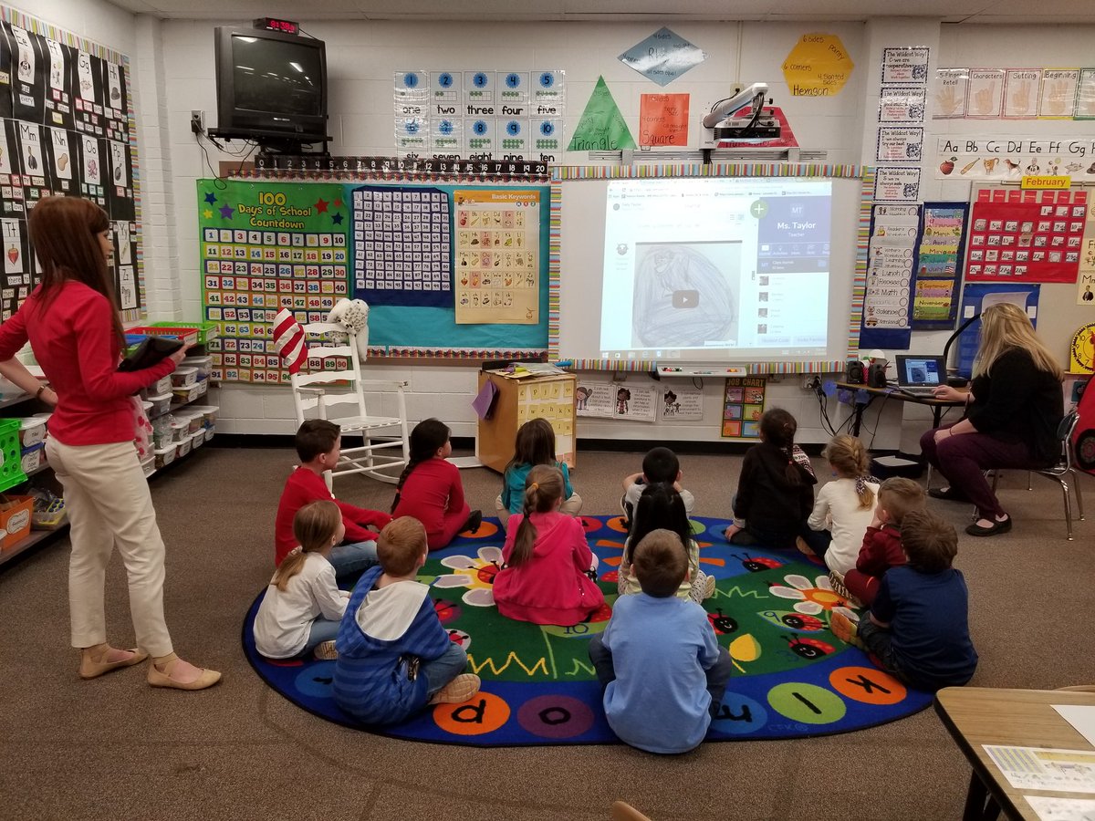 Students in Miss Taylor's classroom using what she learned at BEST yesterday! Happy Valentine's day! #bcsbest #k12valentines <a href="/BCSDigitalLearn/">BCSDigitalLearning</a> #chatterpix #seesaw