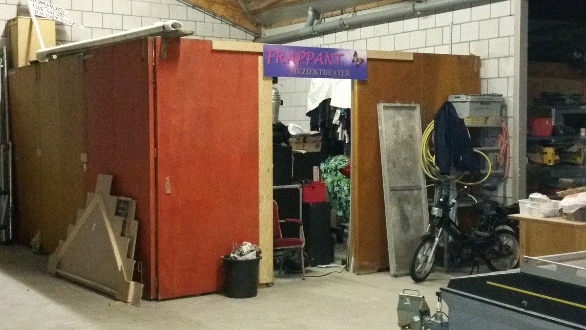 UitdagingS's tweet photo. NOODOPROEP! Muziektheater #Frappant is met grote spoed op zoek naar een geschikte opslagruimte vóór eind februari. Een ruimte in/om Schagen van 5 x 5 meter volstaat. Wie helpt Frappant?
info@frappantmuziektheater.nl / info@schageruitdaging.nl. #SchagenFM? #GemeenteSchagen? https://t.co/vWbVzaISab