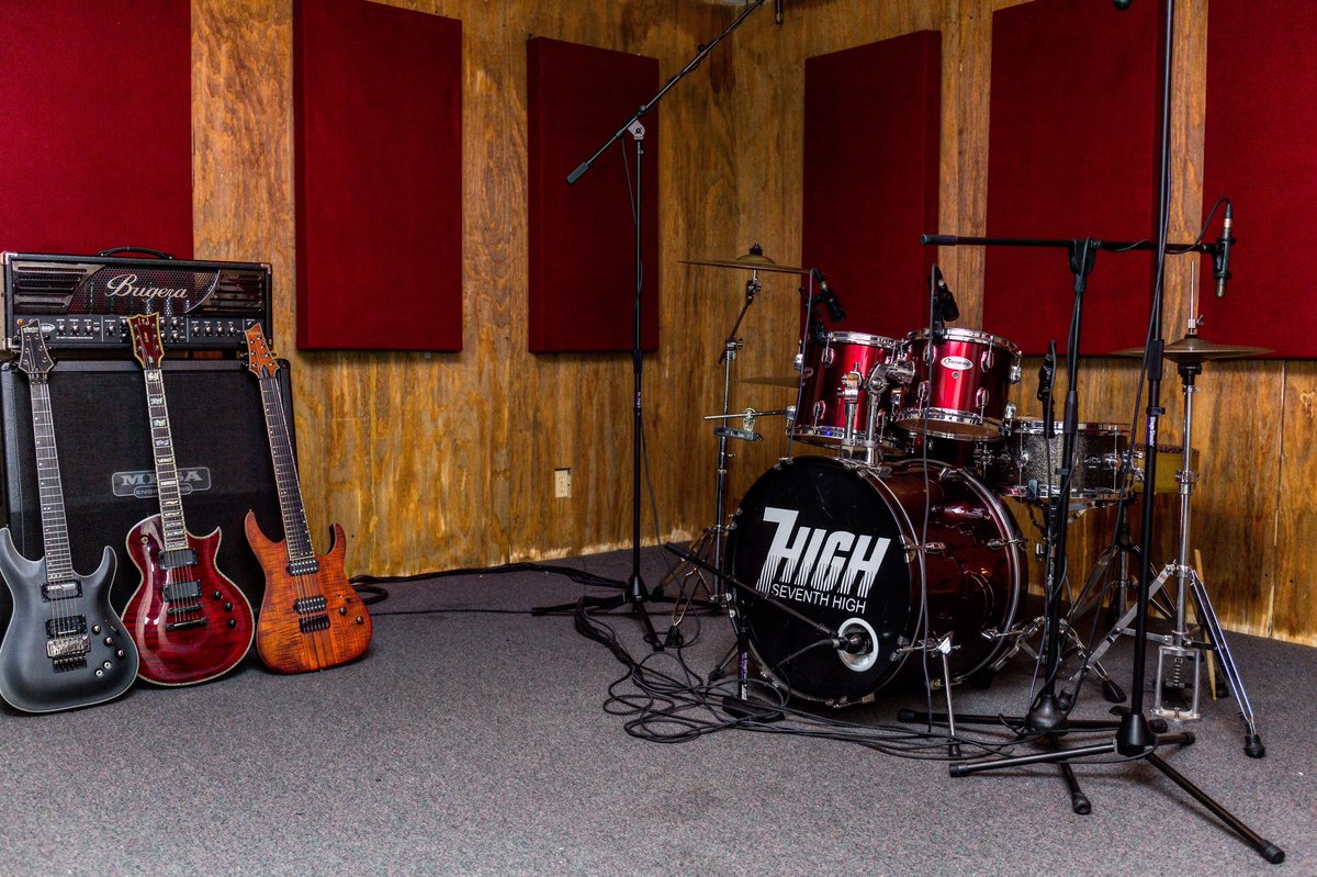 7thhighstudio's tweet photo. If you want to be successful in the music industry, you need to have a great sounding single. We can help you with that.
👉🏻 https://t.co/A361DMjlCC #7thhighstudio https://t.co/pYPqseDDLe