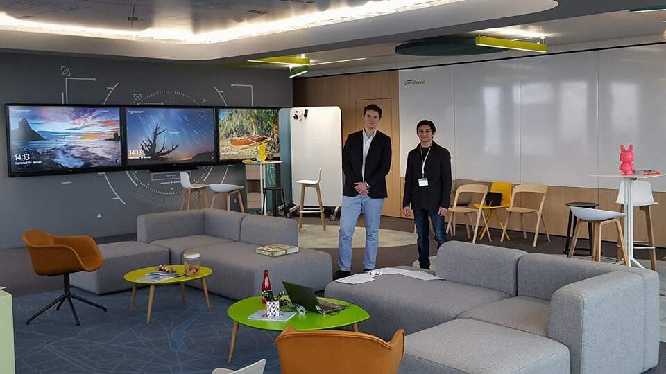 DeVinciFabLab's tweet photo. Le DeVinci Fablab à Deloitte Greenhouse. 
@DanyNarcisse @MarcBoismenu https://t.co/9PiJWC7jjQ