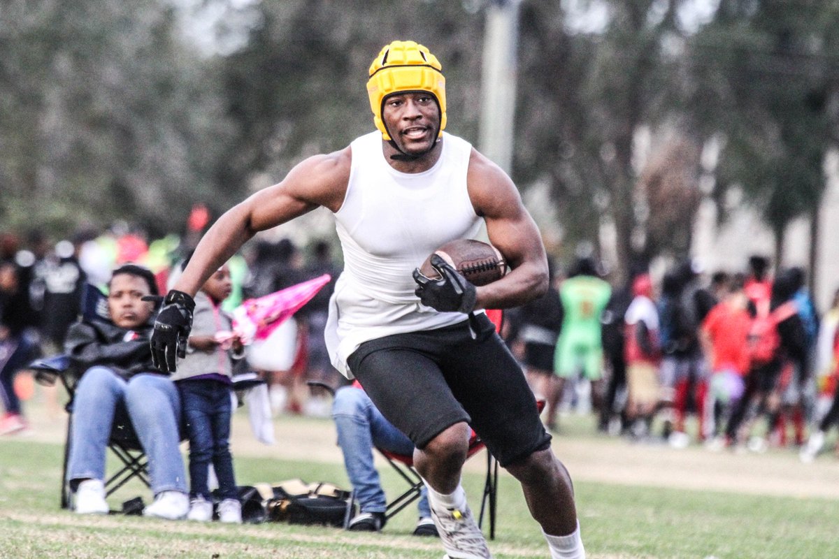 Andrew_Ivins's tweet photo. VIP: Make it two 5-star RBs set to be in Coral Gables this weekend. https://t.co/TtxOkNOthK https://t.co/uliM6iP9aq