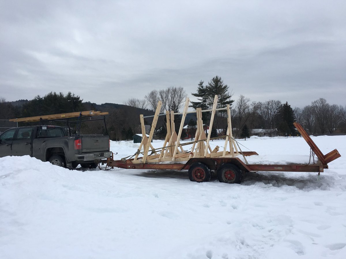 mlepene's tweet image. Set-up for the @RMSHanover #RenaissanceFestival is underway. #SAU70 #mysteryobjects