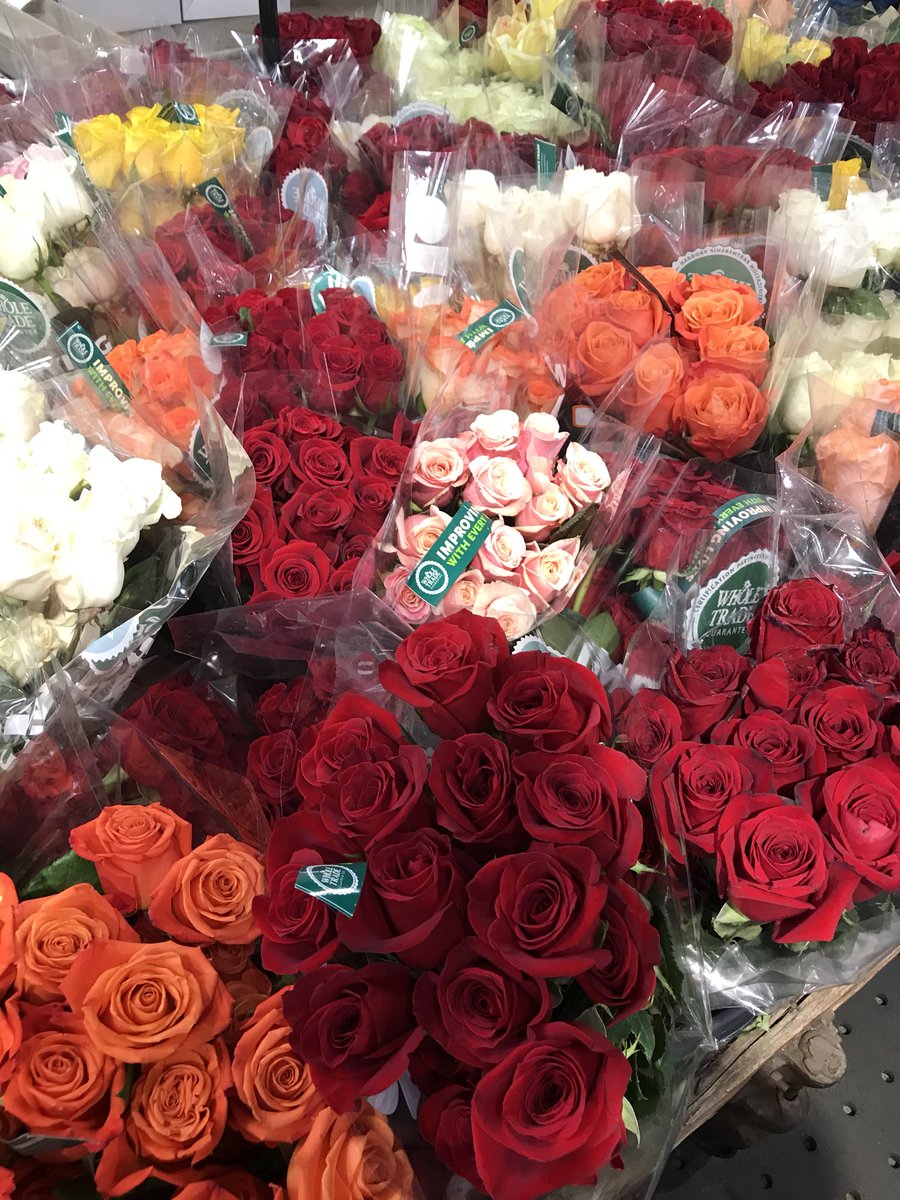 jaredbrgov's tweet photo. @WholeFoods for the Win! #YouSavedValentinesDay #AmazonKnowsWhichWholeFoodsIShopAt #ValentinesDay #GoodThingMyGFDoesntFollowMeOnTwitter https://t.co/UrS9LB8lyU