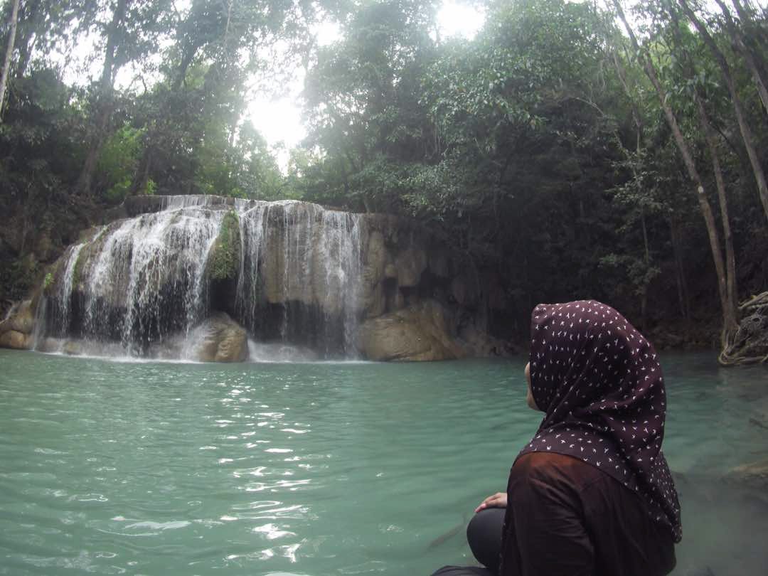 kellyleeda71's tweet photo. Breathtaking scenery in Kanchanaburi and Siem Reap <3 https://t.co/XRvBHsIWZi
