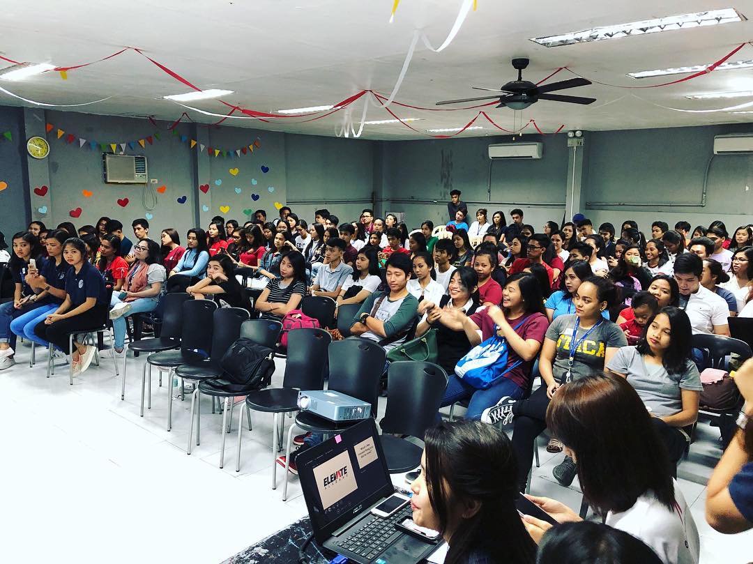 kulooot24's tweet photo. Feb 14 2018
I had a privilege to be part of the movement, sharing the real Love happened on the cross and meet new guys from STI Alabang, who shared their own struggles and experiences about heart breaks and now they are willing to follow God. TyL ππ
#HowToPagibig https://t.co/20yHwAhQZI