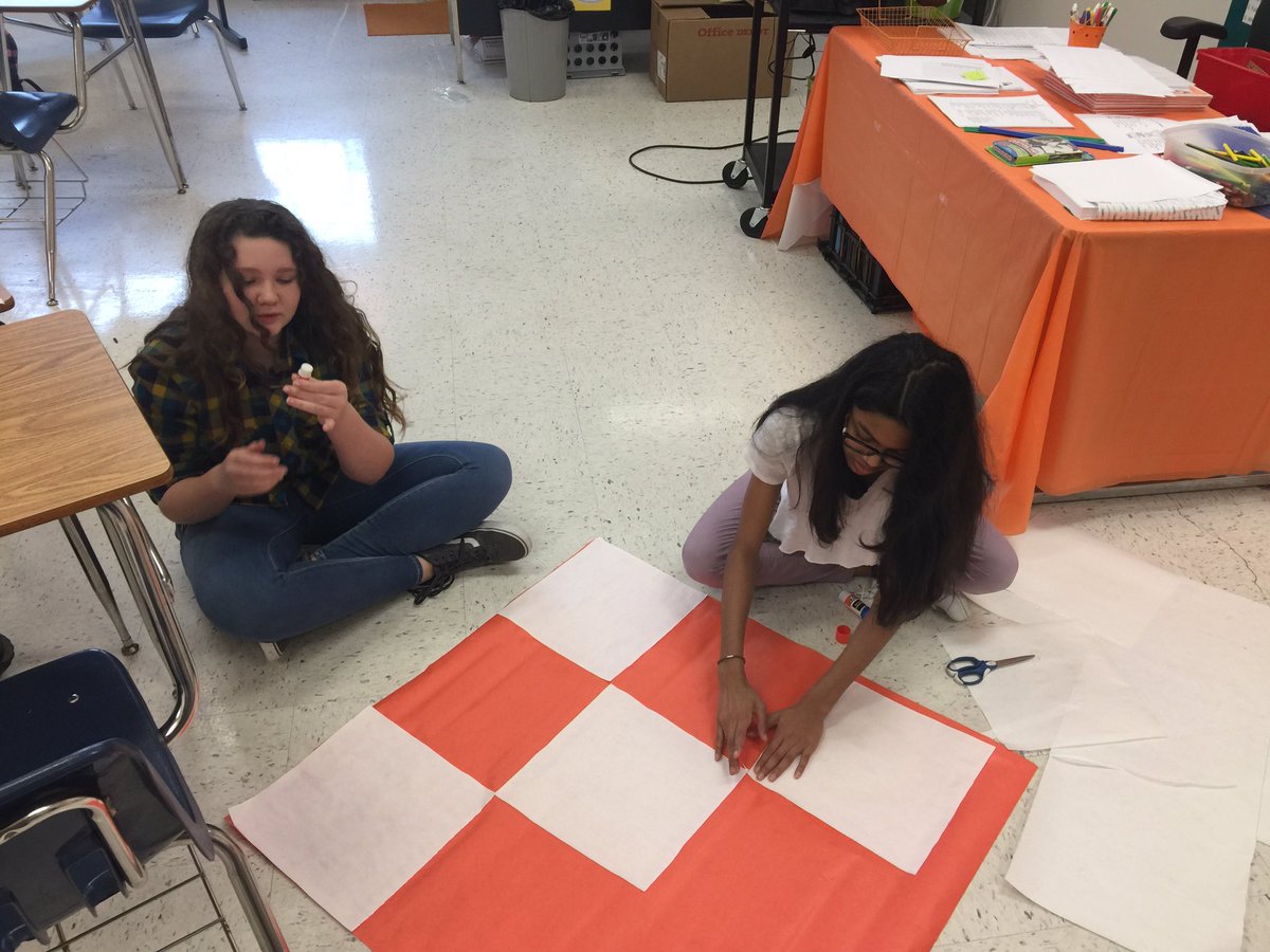 LakeCCReadiness's tweet photo. We "A'Door" AVID @MountDoraEagles #LakeAVID #ThisIsAVID #AVIDWeek2018 @AVID4College @AVIDEasternDiv @frances_celis @MartaCRamirez1 @Santos_Daniel17 @Alexander_She1 @Jarvis_Kathlene @ReichJohnsl @kimworkbrown https://t.co/jpWYbS26eM