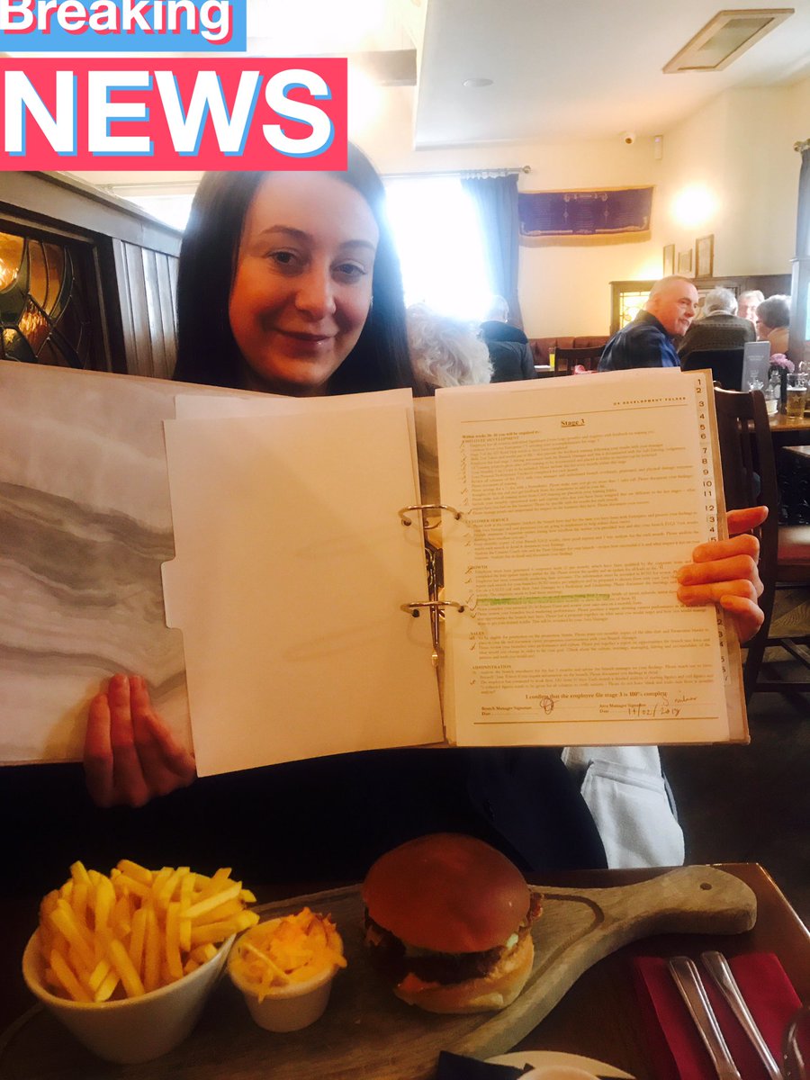 GM_ERAC's tweet photo. Out with @AlyssaRyder talking career progression after signing off her folder 💪🏻 #MQIComeAtHer #TheFuturesBrightForThisOne #PumpedForIt 🔥🍾🔥 https://t.co/nGEbJoU9Rr