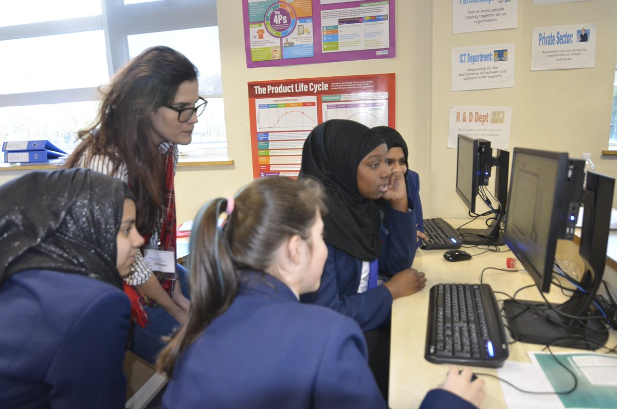 McrAcademy's tweet image. Our Year 8 students learnt a lot about the world of business and commerce during an Enterprise Challenge competition run by @BITC and @PrincesTrust. We're keeping our fingers crossed they make it to the regional finals next month! @fmccarron1 @MA_Computing #enterprisechallenge