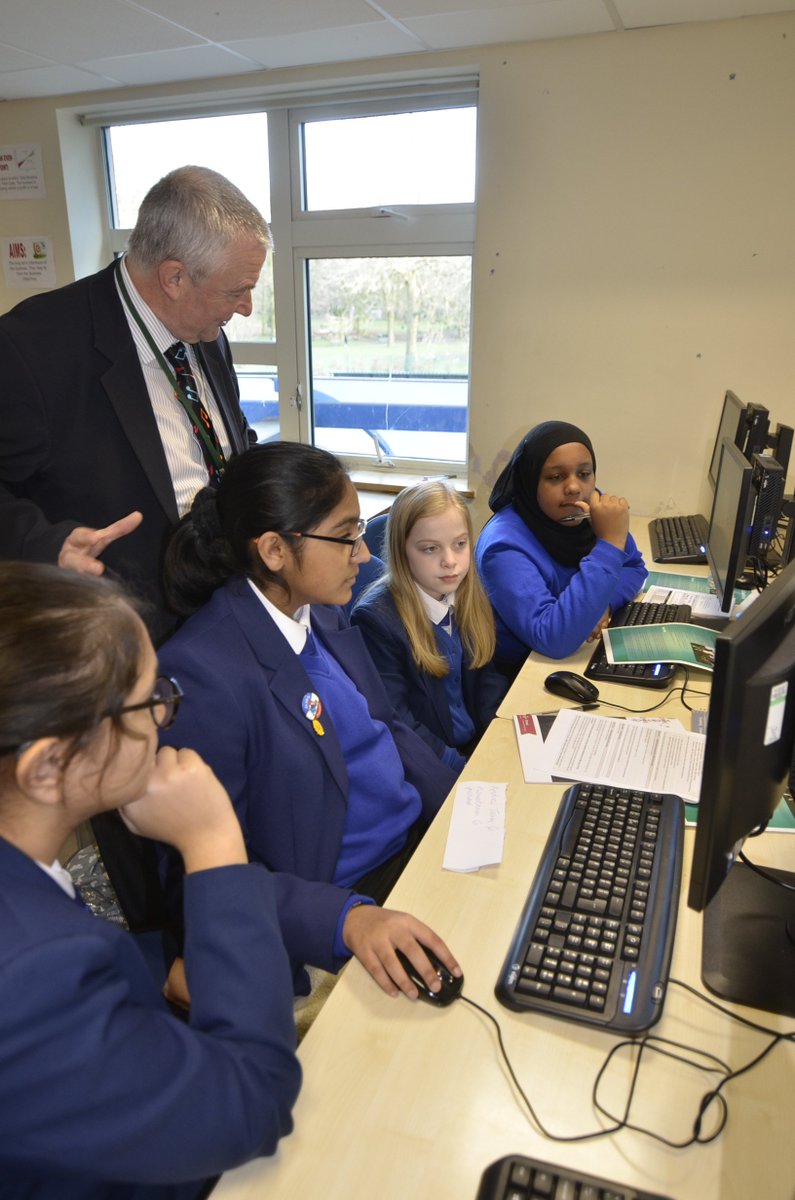 McrAcademy's tweet image. Our Year 8 students learnt a lot about the world of business and commerce during an Enterprise Challenge competition run by @BITC and @PrincesTrust. We're keeping our fingers crossed they make it to the regional finals next month! @fmccarron1 @MA_Computing #enterprisechallenge
