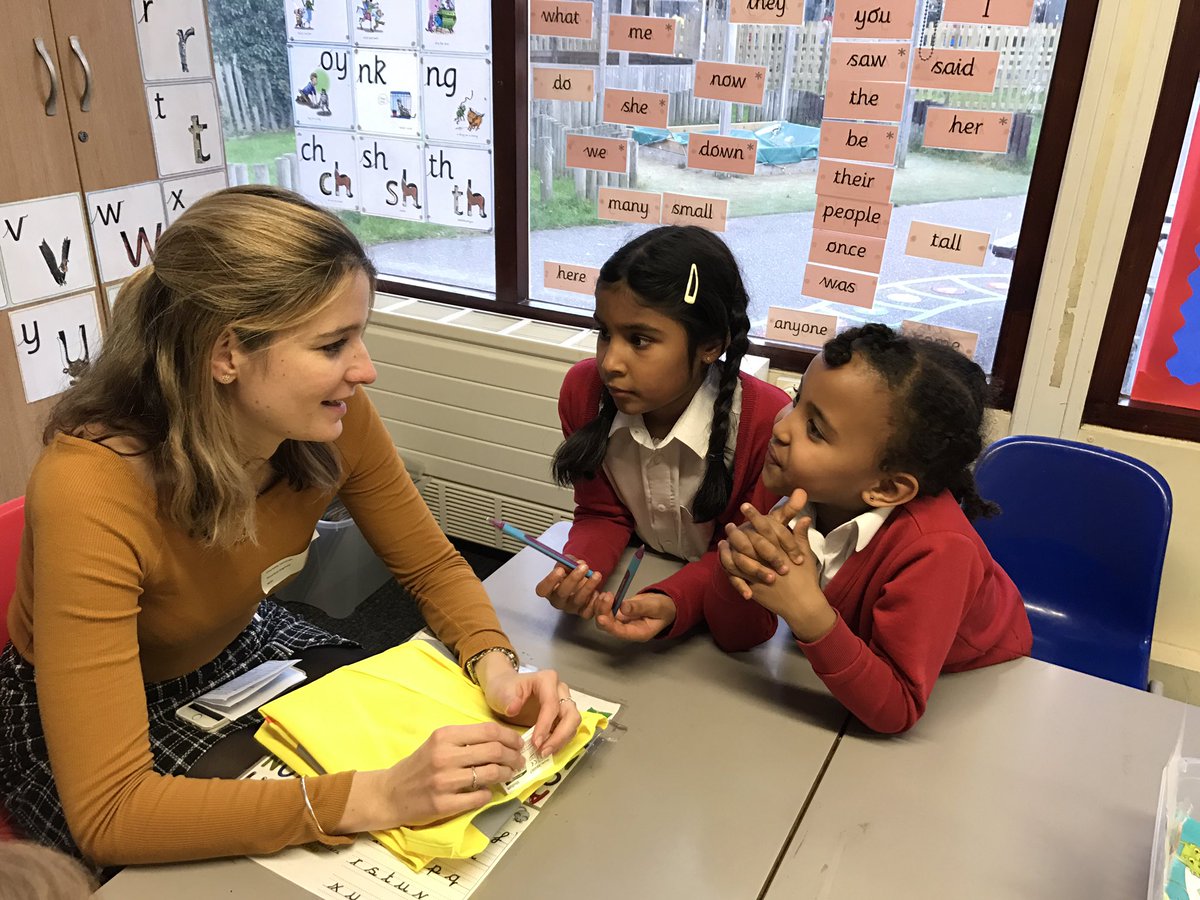 engineeringgov's tweet image. Bringing young people face to face with engineering role models and experiences is a great way of showing them the variety and creativity of the profession - from projects like @InspiringTF to @FLLUK - find out how you can get involved in #yoe at yearofengineering.gov.uk