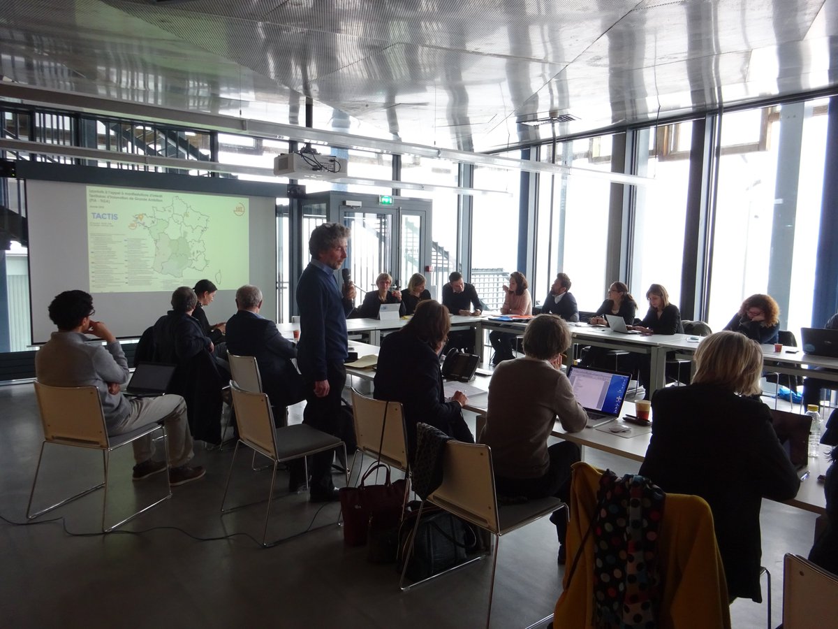 LorientAgglo's tweet photo. Réunion de travail sur le projet "Handicap Innovation Territoire" porté par Lorient Agglo et ses partenaires.
Soutenu par l'Etat à hauteur de 395 000 €, ce projet candidatera pour l’appel à projets "Territoires d’Innovation Grande Ambition" #TIGA ➡️ https://t.co/okfvoLBpHO https://t.co/5fxDGrbgzY