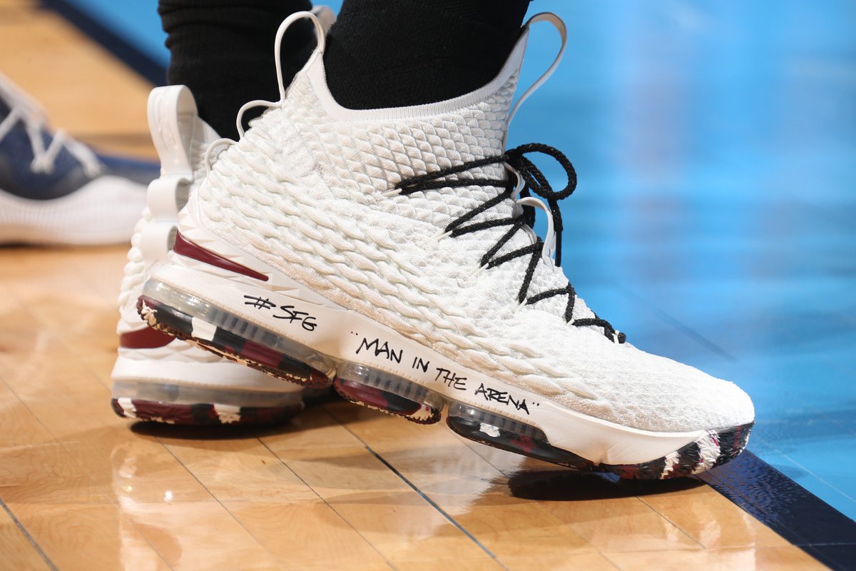 off white x lebron 15