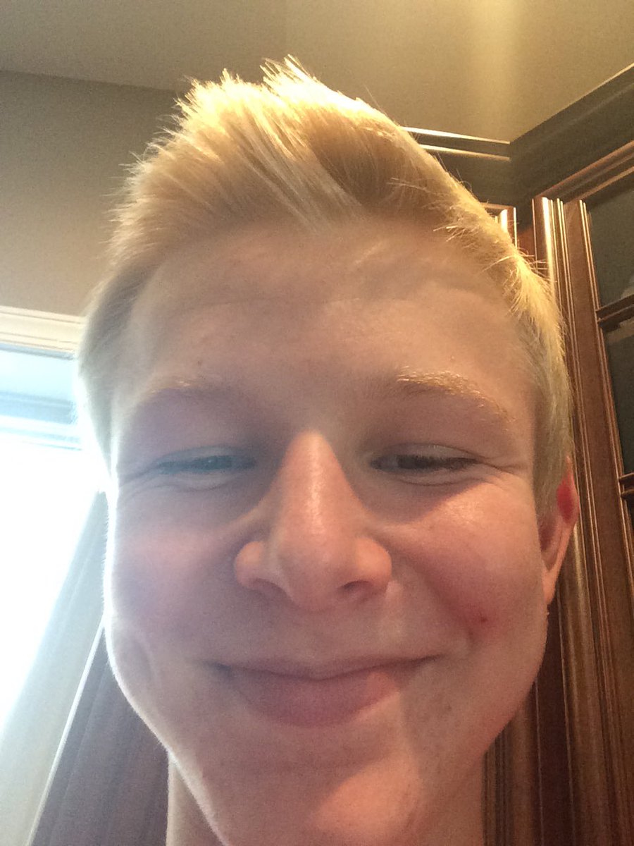 pmorrow98's tweet photo. happy birthday @jack_harrison27 thanks for making freshman year lit #roommate https://t.co/myna3ZmBla