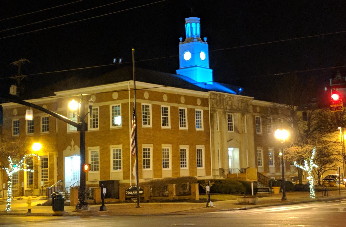 Delaware_Ohio's tweet photo. City Hall tower goes blue this week in memory of slain @tellwesterville  police officers. Our thanks to @DelawareOhioPD Officer Donoghue who  took this photo during his Tuesday night shift. Stay safe https://t.co/jtTeVF4Wbz