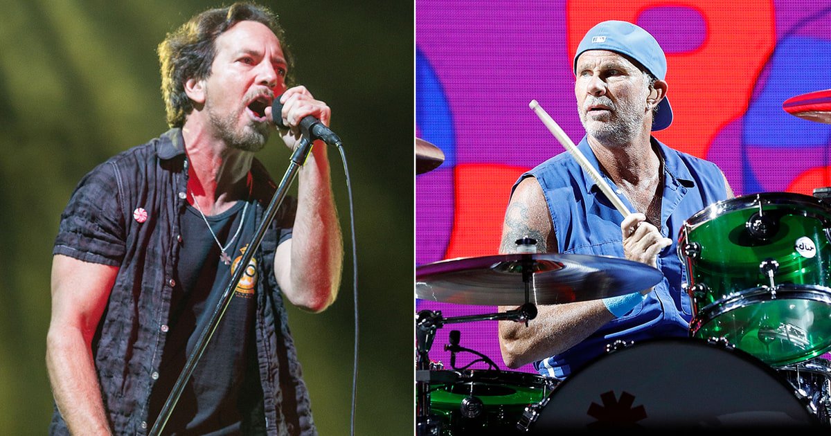 Rolling Stone See Eddie Vedder Will Ferrell Red Hot Chili Peppers Chad Smith And More Sing Depeche Mode S Personal Jesus T Co jh7vijkk T Co J2g954rtd0 Twitter