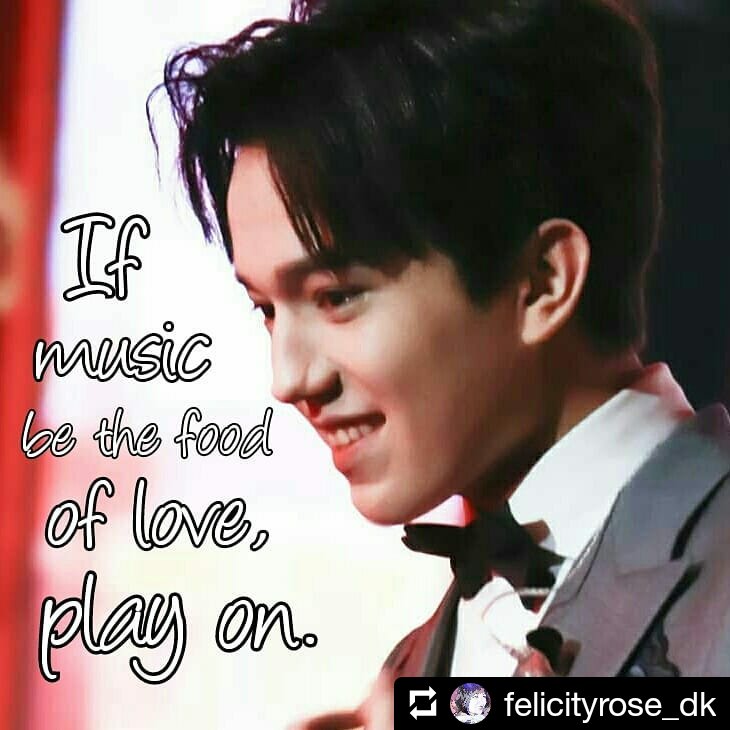 Dr_LCorredor's tweet photo. Perfect quote for our #BookWorm #Dimash 👌
'If music be the food of love, play on' - William Shakespeare
INS @felicityrose_dk
Photo Cr:新浪微博 板砖
@dimash_official
#dimashkudaibergen
#bookworm #awardswinner
#MostPopularSinger2018
#Dears #DK_SydneyDears
@Amarial1 - #Mama_3 https://t.co/fyDctx663C