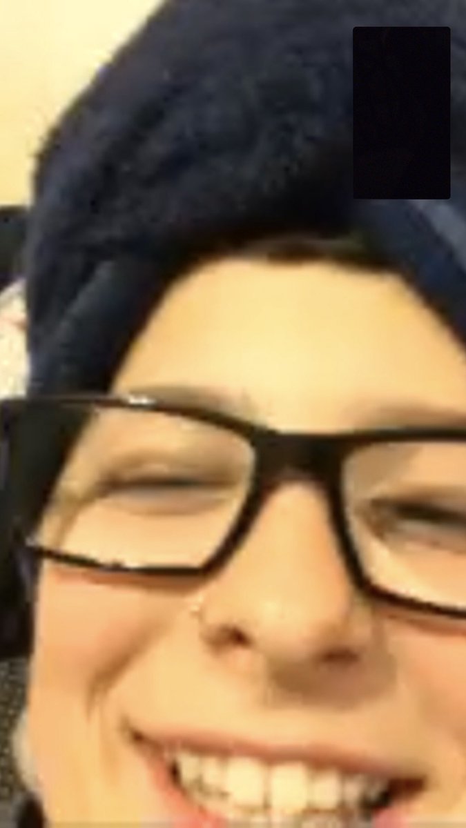 gabmcdab's tweet photo. HAPPY BIRTHDAY TO THE GOAT RISS MF PISS!! I couldn’t ask for a better bff to have in my life much love for you hoe ❤️🎉🎉🤙🏾 https://t.co/DmqshlueUU
