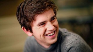 Happy Freddie Highmore\s birthday one and all! 