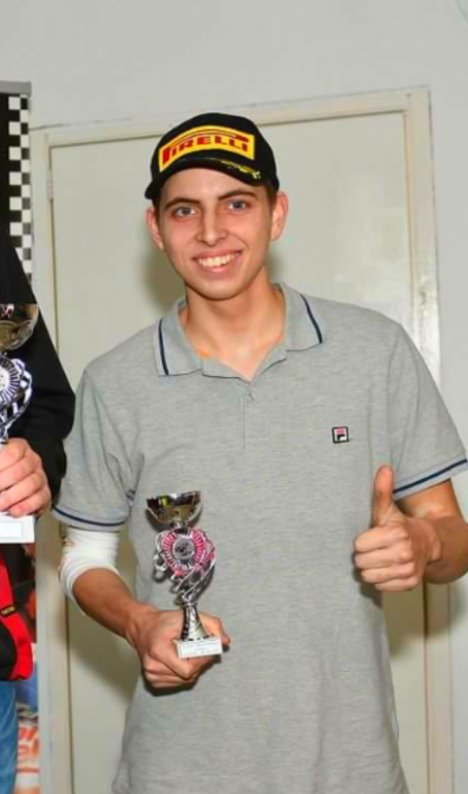 Hoe heeft Thomas zijn stage bij Wierda Hybrid Technologies ervaren? “Door de kleine organisatiestructuur en de nauwe samenwerking met WVT is Wierda Hybrid Technologies de ideale locatie om echt iets te leren!”, aldus Thomas.
Lees hier zijn hele verhaal: wierdahybrid.nl/stage-ervaring/