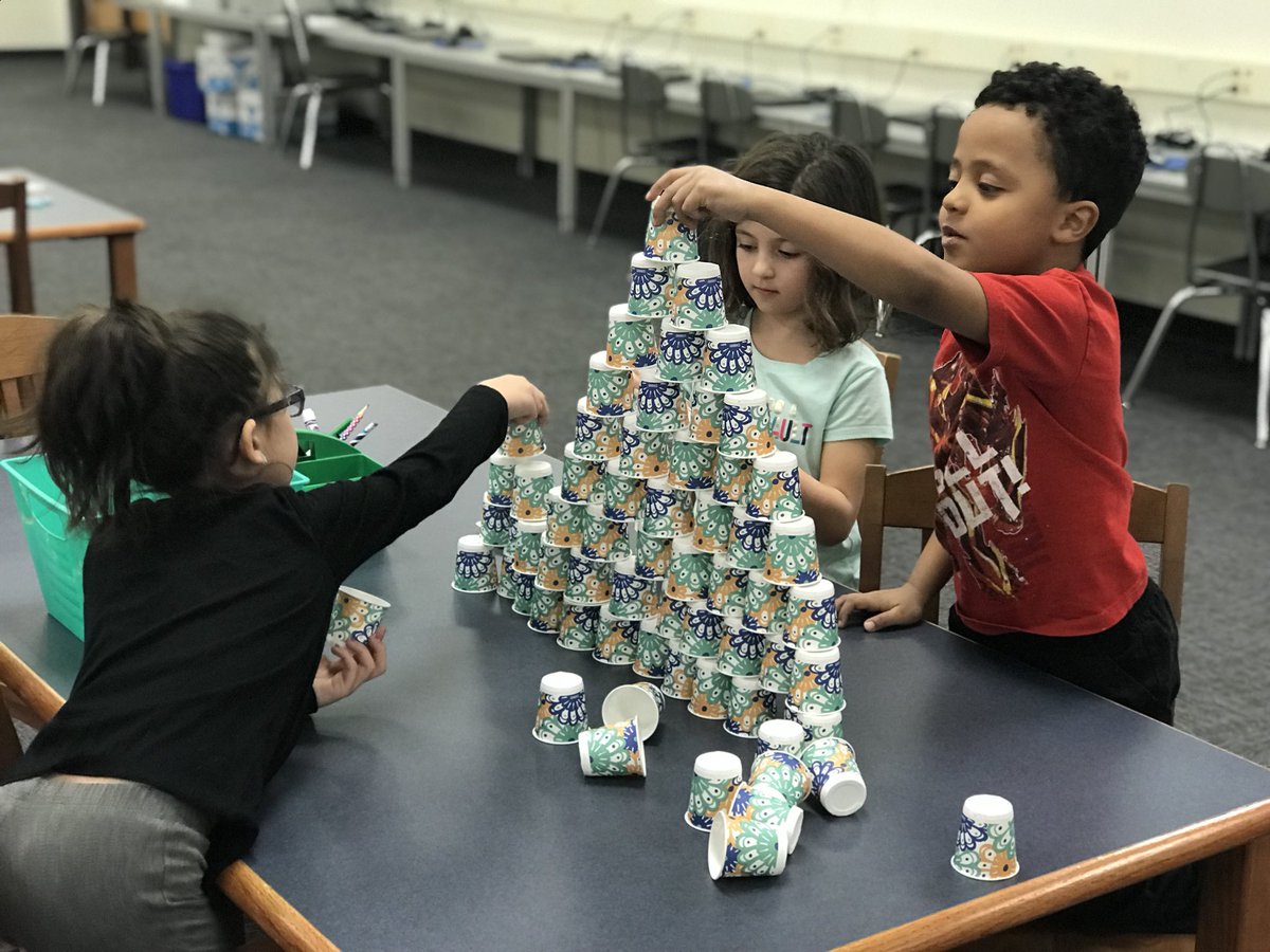 GbLibrary20's tweet photo. Celebrating 100 Days of School throughout this week with 1st Graders and Kindergartners in the library! Thanks to @brookebrowntpt for awesome ideas as always! @teach_learn_20 @jstevens1417 #esd20learns #STEAM #Makerspace #littlehandsmakebigideas https://t.co/BKvktZMJt6