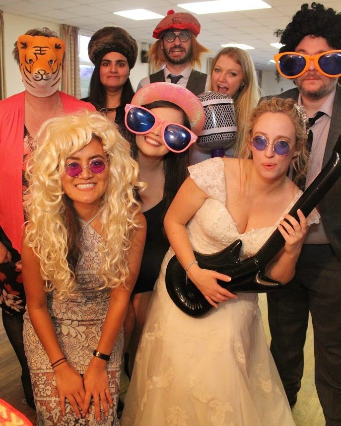 PortalPod's tweet photo. Got a #Wedding in 2018?
Book our #MagicMirrorPhotoBooth for your #Weddingreception https://t.co/h1C5ObwxZY