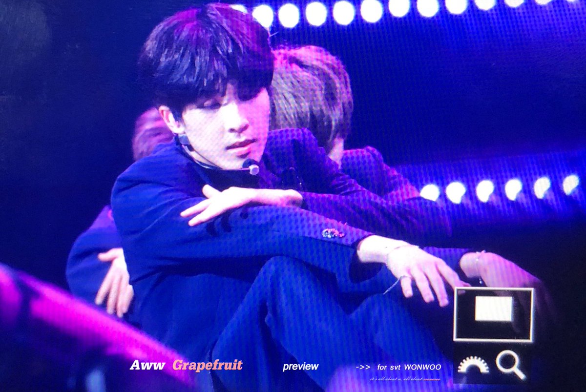 180214 가온차트 <a href="/pledis_17/">세븐틴(SEVENTEEN)</a>
💜💙💜💙
#WONWOO #원우 #세븐틴 #SEVENTEEN